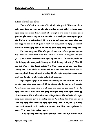 Khóa luận Giải pháp hạn chế rủi ro tín dụng trung dài hạn tại Ngân hàng Ngoại Thương Việt Nam